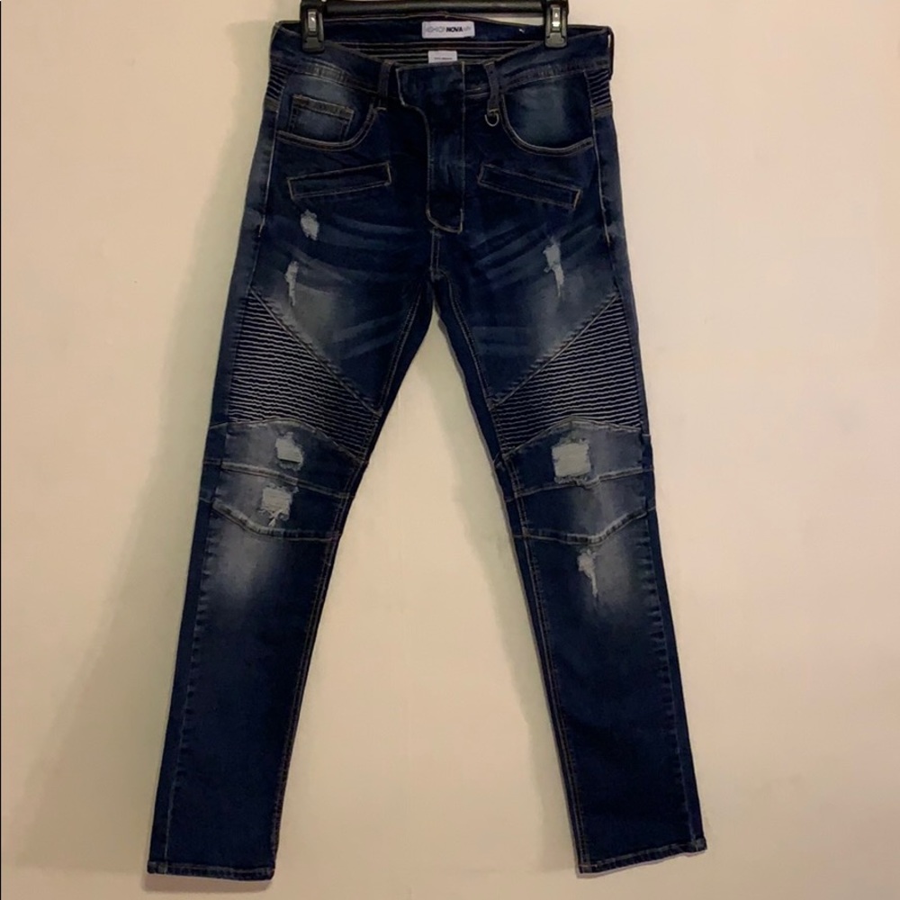 FASHION NOVA MEN navy ragged look jeans size 30.